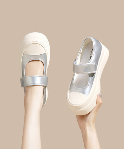 Lässige rosa Plateauschuhe mit Schnallenriemen und Spleißen  Lässige rosa Plateauschuhe mit Schnallenriemen und Spleißen