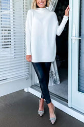 Suéter de punto acanalado extragrande con hombros caídos y cuello alto