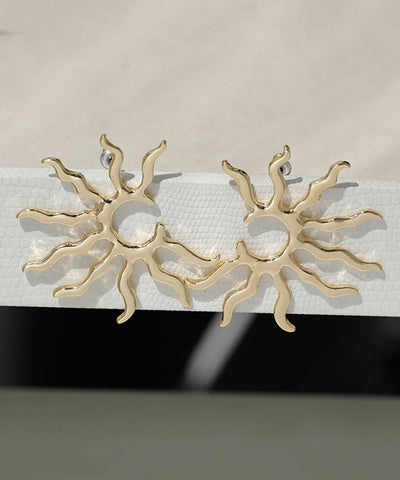 Oversize Gold Copper Alloy Sun Stud Earrings Oversize Gold Copper Alloy Sun Stud Earrings