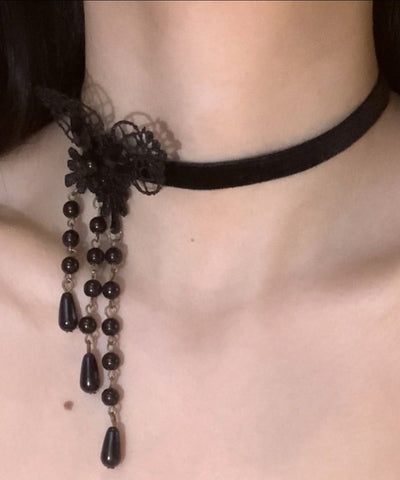 Collar con colgante de borla de perla y mariposa de encaje de aleación de cobre negro de moda  Collar con colgante de borla de perla y mariposa de encaje de aleación de cobre negro de moda