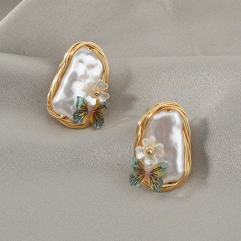 French Retro Pearl Butterfly Fashion Earrings French Retro Pearl Butterfly Fashion Earrings
