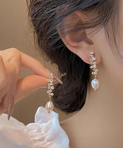 Modern Gold Copper Alloy Pearl Drop Earrings Modern Gold Copper Alloy Pearl Drop Earrings