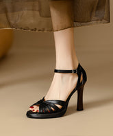 Stilvolle High Heel Sandalen mit ausgehöhltem Schnallenriemen aus schwarzem Kunstleder