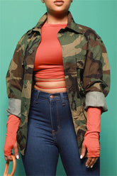 Cárdigan informal con estampado de camuflaje y cuello vuelto