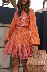 Lässiges A-Linien-Kleid mit Blumenmuster und Schnürung und V-Ausschnitt