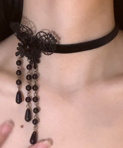 Collar con colgante de borla de perla y mariposa de encaje de aleación de cobre negro de moda  Collar con colgante de borla de perla y mariposa de encaje de aleación de cobre negro de moda