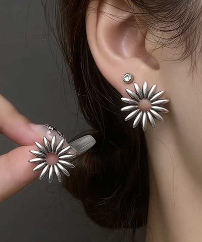 Fine Silk Copper Alloy Daisy Stud Earrings Fine Silk Copper Alloy Daisy Stud Earrings