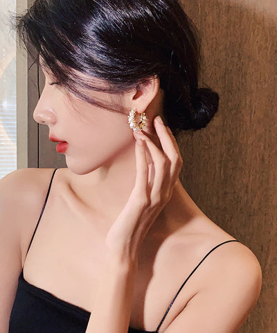Modern White Copper Alloy Pearl Hoop Earrings Modern White Copper Alloy Pearl Hoop Earrings