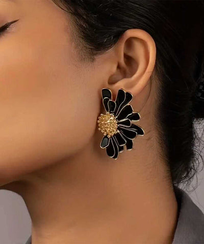 Oversize Black Sterling Silver Alloy Little Daisy Stud Earrings Oversize Black Sterling Silver Alloy Little Daisy Stud Earrings