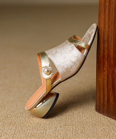 Sandalias con punta abierta y elegantes de piel de vaca verde  Sandalias con punta abierta y elegantes de piel de vaca verde