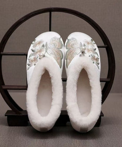 Chinese Style Red Fuzzy Wool Lined Embroidery Flats Shoes Chinese Style Red Fuzzy Wool Lined Embroidery Flats Shoes