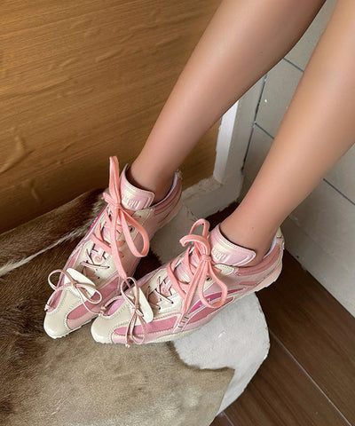 Zapatos deportivos de moda con cordones y punta puntiaguda de piel sintética plateada  Zapatos deportivos de moda con cordones y punta puntiaguda de piel sintética plateada