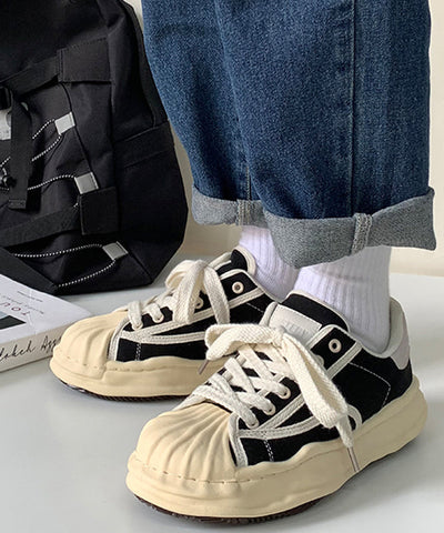 Zapatos planos casuales de plataforma negra con cordones  Zapatos planos casuales de plataforma negra con cordones