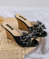 Stilvolle Splicing Wedge Heels Slide Sandalen Black Bow Peep Toe