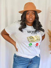 Women's Printed Black T-Shirt: Stylish Short-Sleeved Fashion for Her