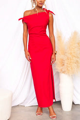 Maxikleid mit Schleife an der Schulter und Taillenschlitz