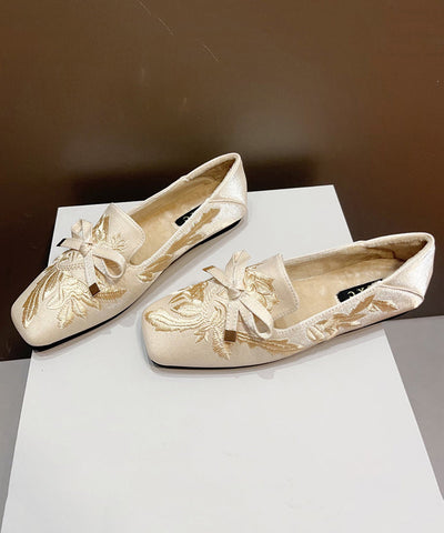 Neu Retro Schwarz Bestickt Flache Füße Schuhe Fuzzy Wolle  Neu Retro Schwarz Bestickt Flache Füße Schuhe Fuzzy Wolle