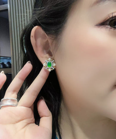 Pendientes de plata de ley verde con circón dorado y perla de jade  Pendientes de plata de ley verde con circón dorado y perla de jade
