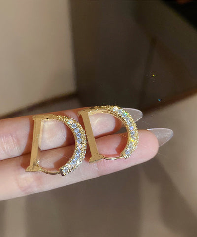 Pendientes de aro tipo D con circonitas de aleación de cobre y oro de moda  Pendientes de aro tipo D con circonitas de aleación de cobre y oro de moda