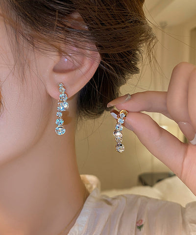 Moderne Ohrstecker aus roter Kupferlegierung  Moderne Ohrstecker aus roter Kupferlegierung