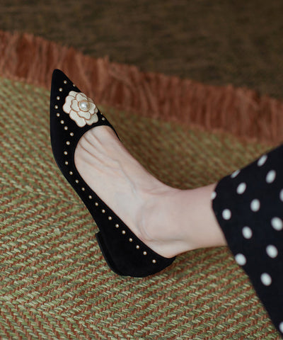 French Suede Floral Nail Bead Splicing Flat Shoes Pointed Toe French Suede Floral Nail Bead Splicing Flat Shoes Pointed Toe