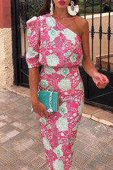 Elegantes Kleid mit floralem Patchwork-Print und schrägem Kragen