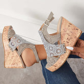 Offene Zehenpartie, Plateau-Keilabsatz und Kork-Sandalen mit Spitzenbesatz