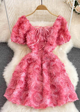 Vestido midi de tul con flores y cuello cuadrado, mangas abullonadas y estampado floral