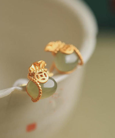 Pendientes retro de plata de ley verde claro con jade dorado y diseño de bolsa de bendición  Pendientes retro de plata de ley verde claro con jade dorado y diseño de bolsa de bendición