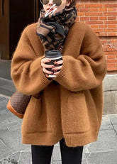 Plus Size Braune V-Ausschnitt-Taschen Baumwollstrickjacken Langarm