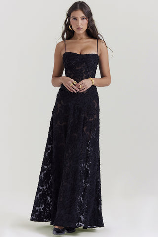 Schwarzes Maxikleid mit floraler Spitze auf der Rückseite  Schwarzes Maxikleid mit floraler Spitze auf der Rückseite