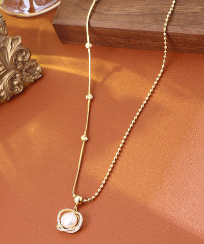 Collar con colgante de perla y circonitas doradas de plata esterlina a la moda  Collar con colgante de perla y circonitas doradas de plata esterlina a la moda