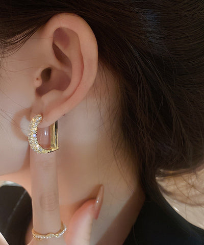 Pendientes de aro tipo D con circonitas de aleación de cobre y oro de moda  Pendientes de aro tipo D con circonitas de aleación de cobre y oro de moda