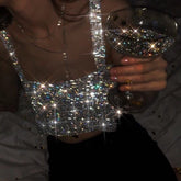 TARUXY Metall Mesh Strass Ärmelloses Tank Top Frauen Zurück Hohl Kette Crop Tops Hot Girl Strand Sexy Club Party Weste Femme