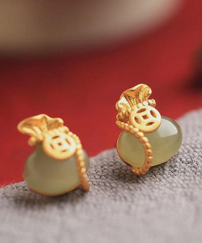 Pendientes retro de plata de ley verde claro con jade dorado y diseño de bolsa de bendición  Pendientes retro de plata de ley verde claro con jade dorado y diseño de bolsa de bendición