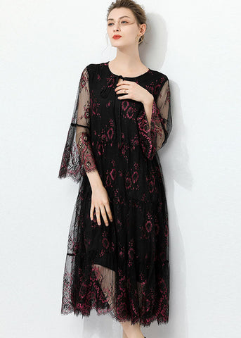 Vestido de verano de tul con retazos de encaje calado y cuello redondo negro a la moda  Vestido de verano de tul con retazos de encaje calado y cuello redondo negro a la moda