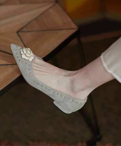 French Suede Floral Nail Bead Splicing Flat Shoes Pointed Toe French Suede Floral Nail Bead Splicing Flat Shoes Pointed Toe