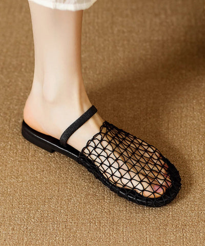 Sandalias negras de moda con aberturas y malla transpirable  Sandalias negras de moda con aberturas y malla transpirable