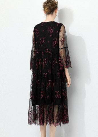 Vestido de verano de tul con retazos de encaje calado y cuello redondo negro a la moda  Vestido de verano de tul con retazos de encaje calado y cuello redondo negro a la moda