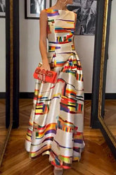 Vestido largo de fiesta elegante sin mangas con estampado de colores otoñales y espalda descubierta