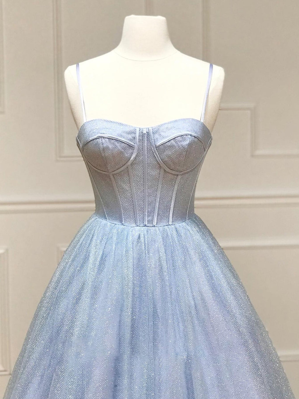 Glitzerndes Tüll-Abendkleid in A-Linie mit Taschen