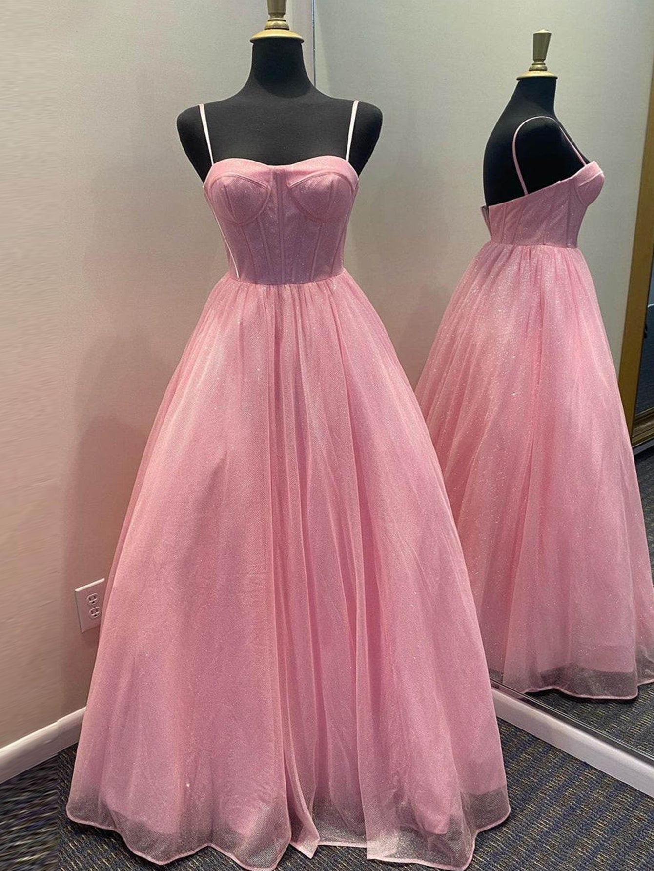 Glitzerndes Tüll-Abendkleid in A-Linie mit Taschen