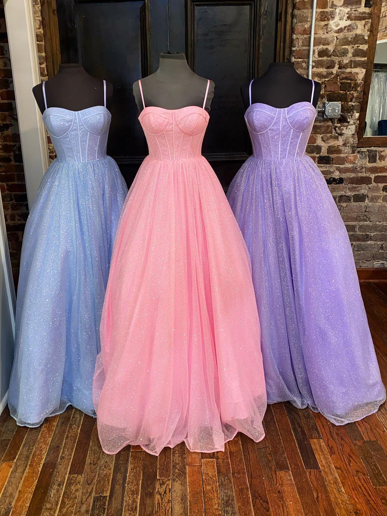 Glitzerndes Tüll-Abendkleid in A-Linie mit Taschen
