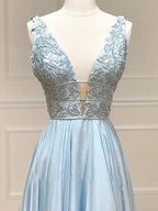 A-Linien-Abendkleid aus Chiffon mit tiefem V-Ausschnitt und Spitze