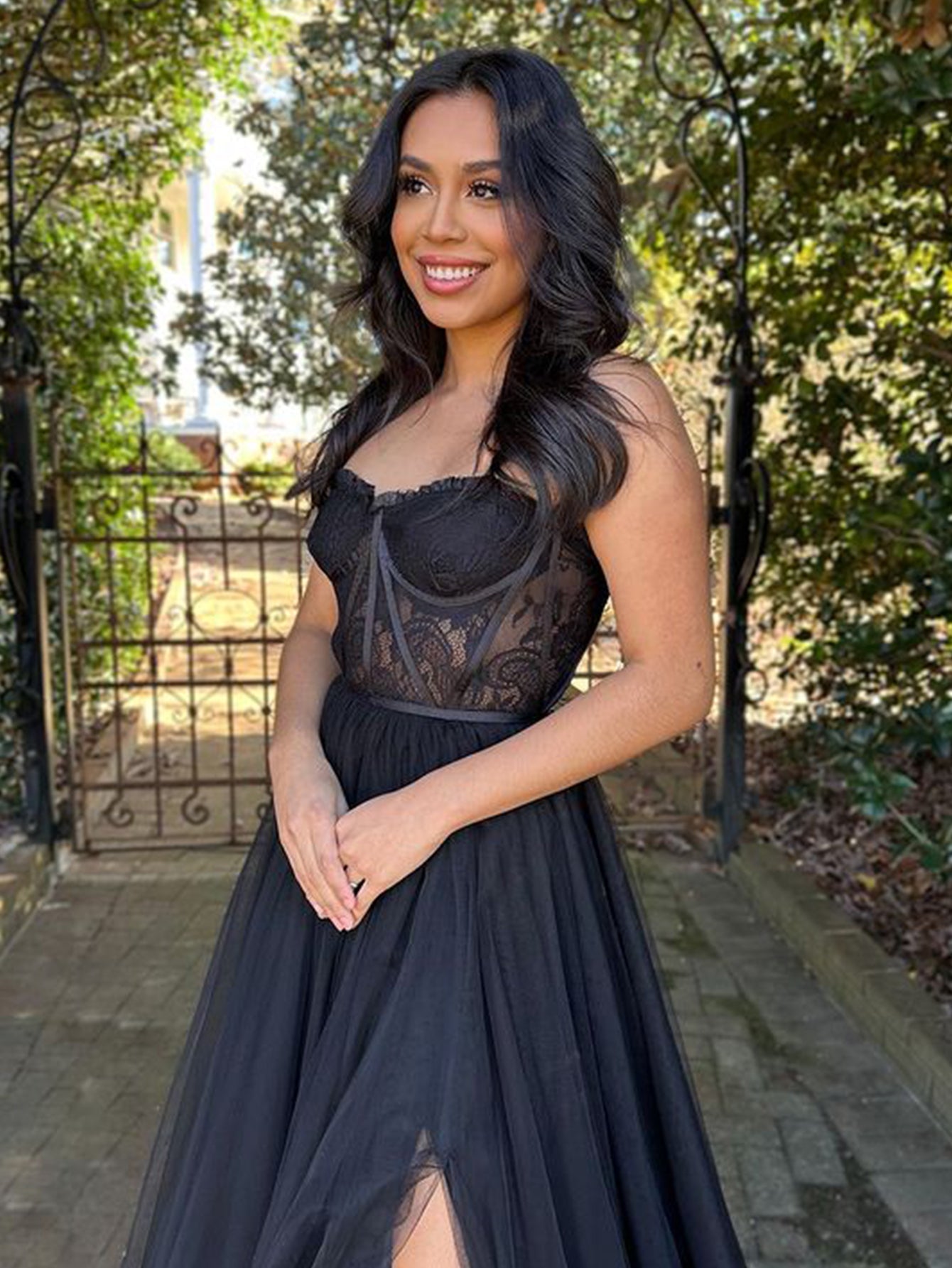 A-Linien-Abendkleid aus Tüll mit herzförmigem Ausschnitt und Schlitz