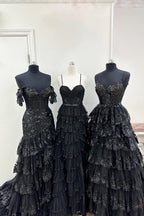 A-Linien-Abendkleid mit Spaghettiträgern und Stufenrock aus Spitze