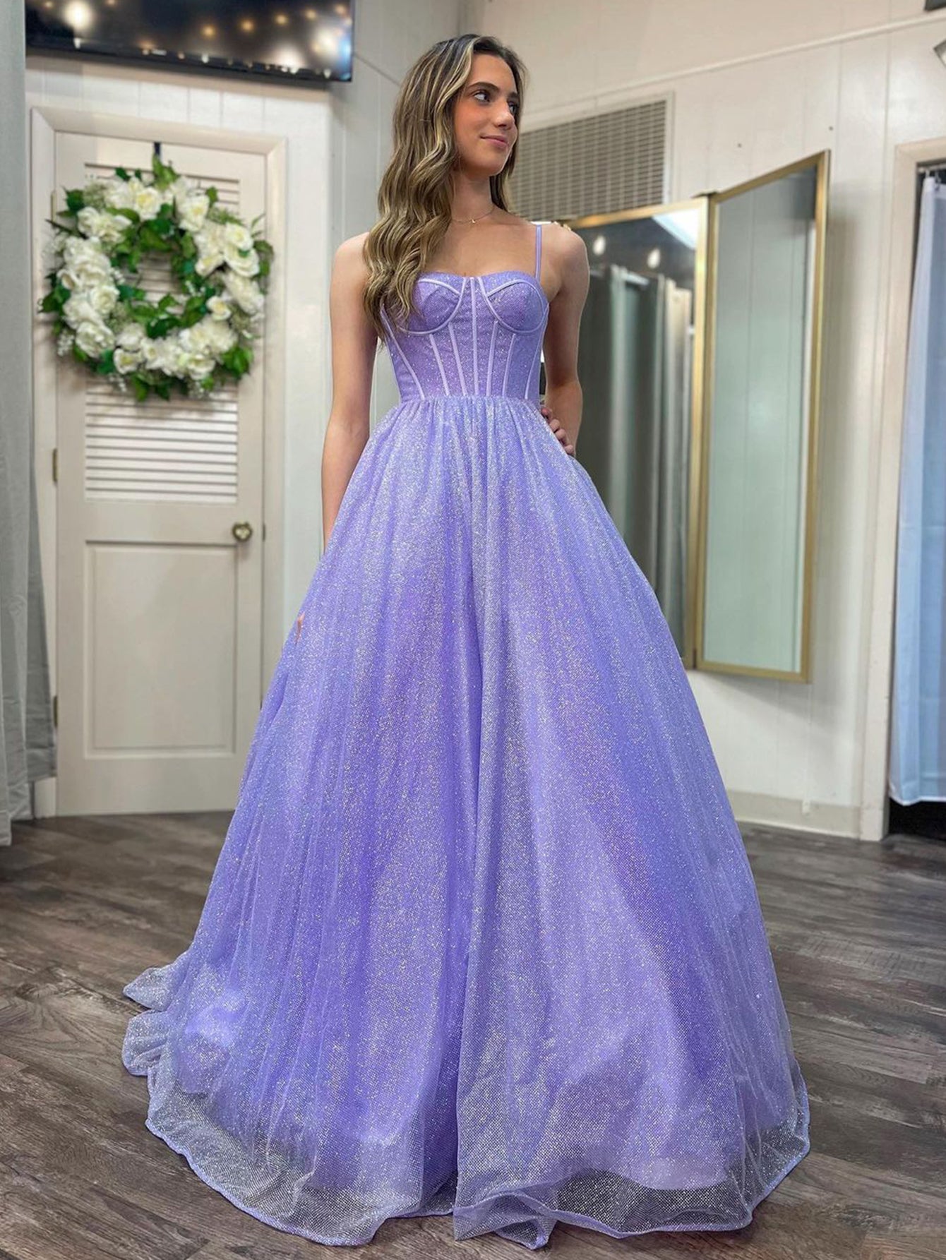Glitzerndes Tüll-Abendkleid in A-Linie mit Taschen