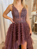 Schwarzes, asymmetrisches, langes Tüll-Abendkleid mit V-Ausschnitt