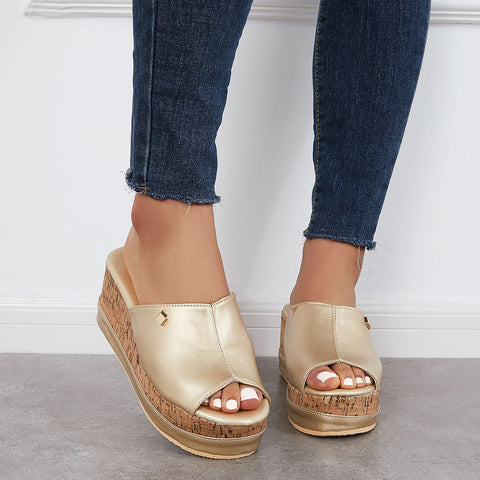 Bequeme Slip-on-Sandalen mit Korkfußbett und Plateau-Keilabsatz 