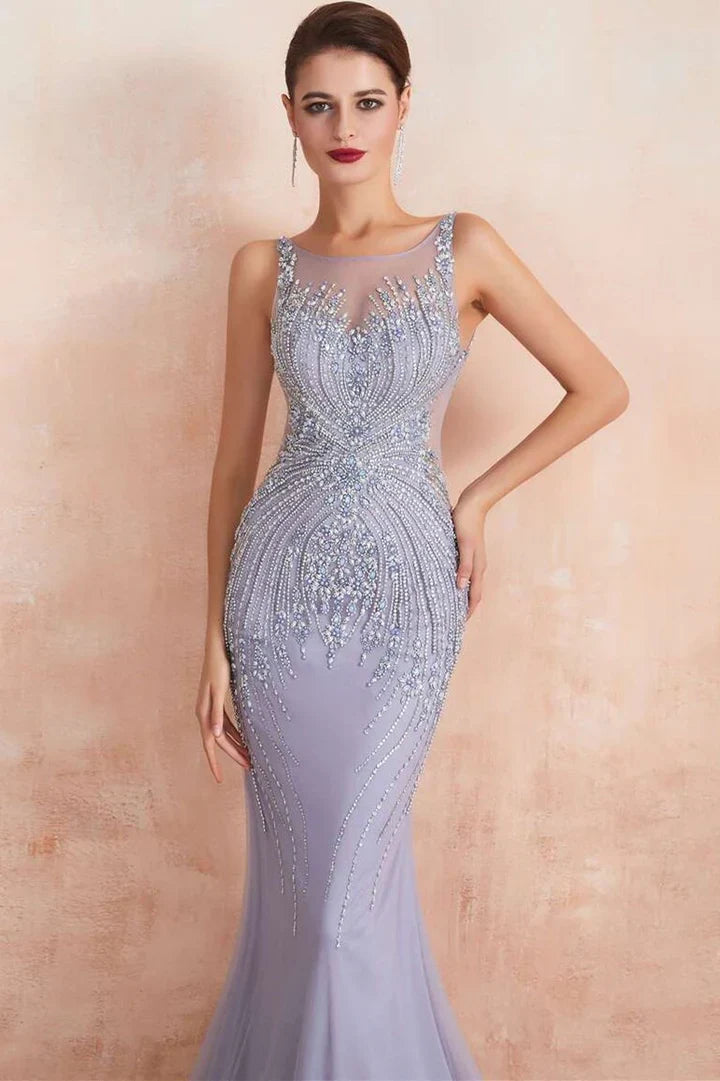Lavendelfarbenes, ärmelloses Meerjungfrauenkleid mit Rundhalsausschnitt und Perlenstickerei